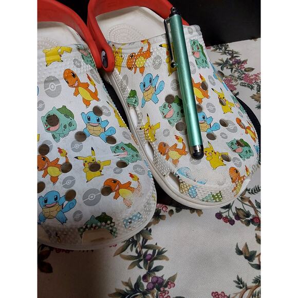 Crocs Pokémon Classic Multi color Size J5 Limited Edition - Picture 3 of 7